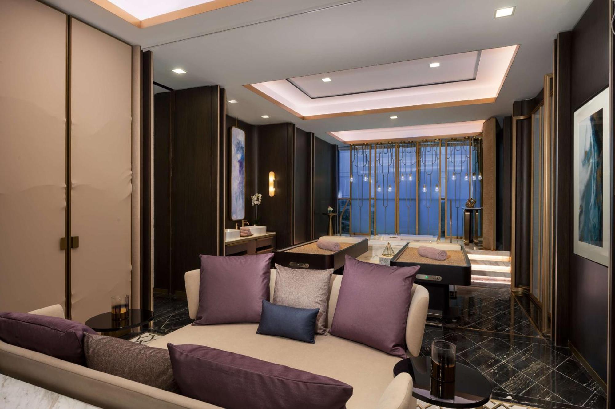 Hotel Waldorf Astoria Kuwait Kuwait City Exterior foto A suite at the hotel