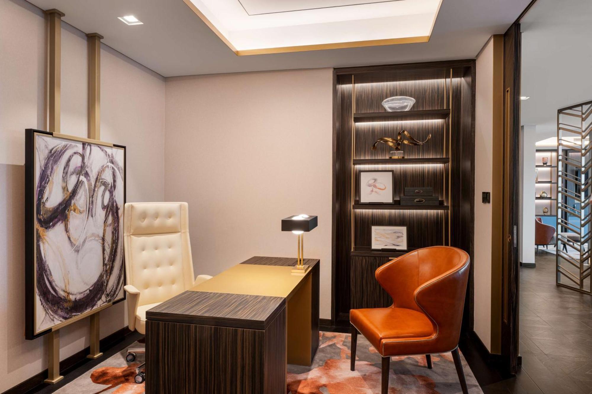 Hotel Waldorf Astoria Kuwait Kuwait City Exterior foto Office at the Mandarin Oriental, London