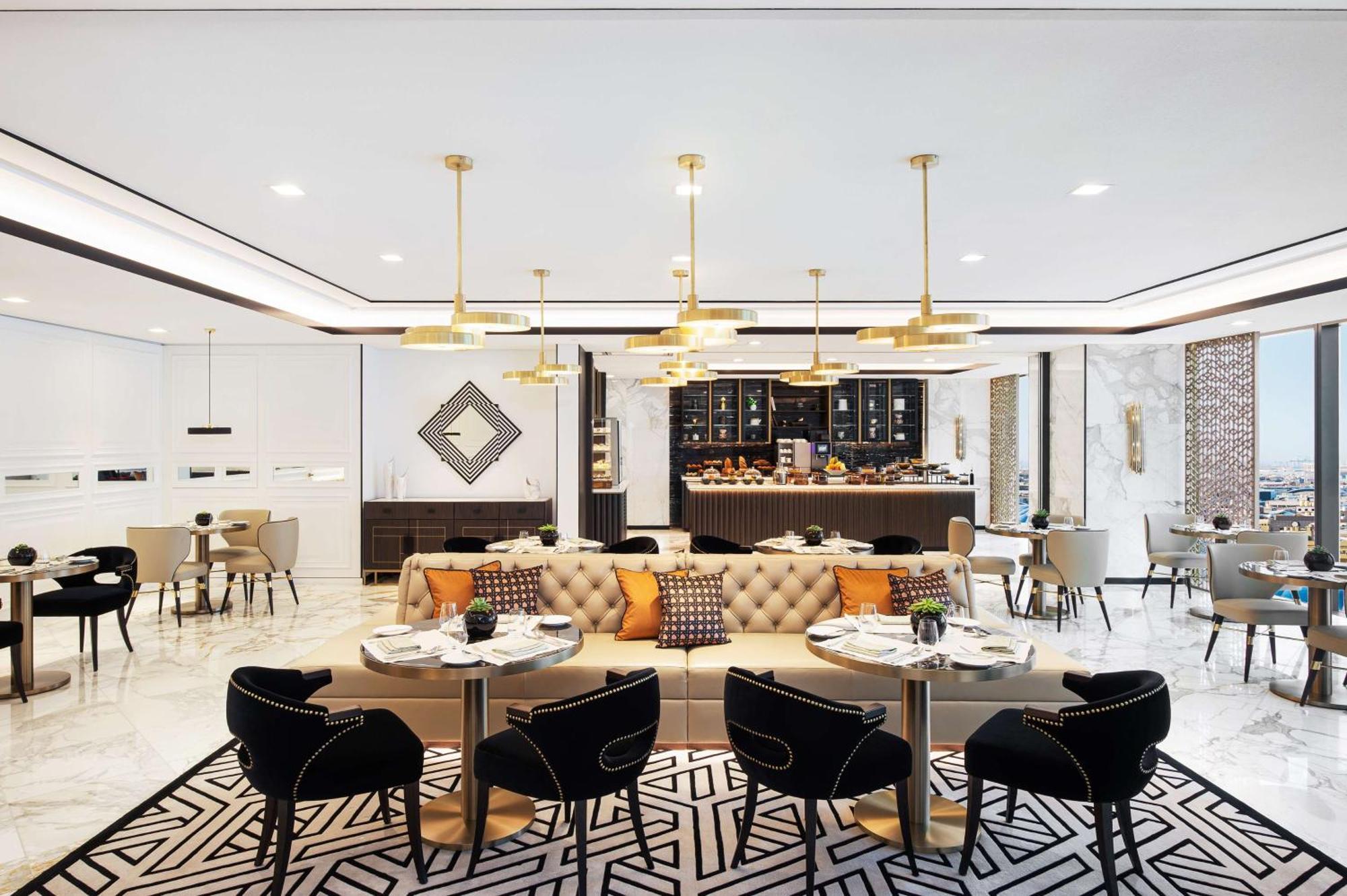 Hotel Waldorf Astoria Kuwait Kuwait City Exterior foto The Lounge at the airport